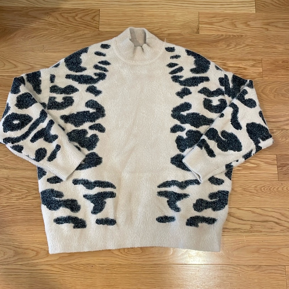 EVOLUTION BY CYRUS Fuzzy Pullover Sweater 1x
